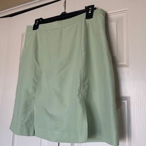 Izod Vintage Light Green Skort